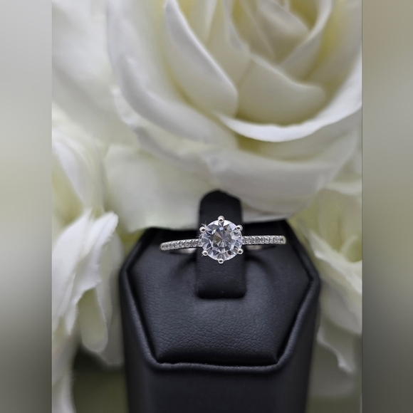 ♥️ MIA ENGAGEMENT STERLING SILVER RING - Picture 6 of 7